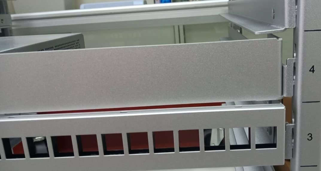 Ear for Toolless Mini Rack for UniFi US-8-150W